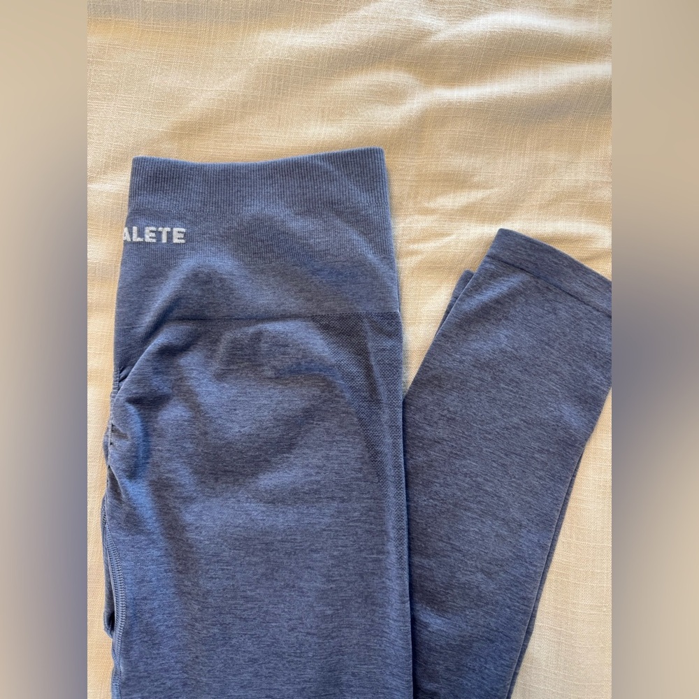 Alphalete amplify Blue Leggings